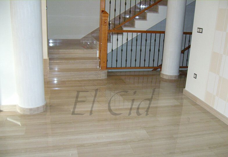 Un mármol para interiores fantástico en todo tipo de aplicaciones, escaleras, suelos