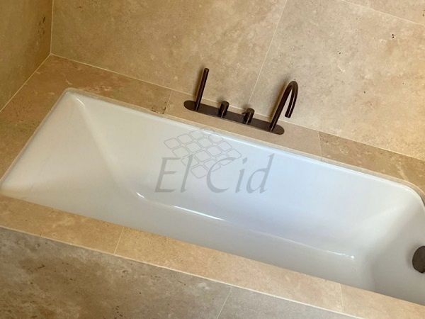 corte a ley bañera de travertino Rómulo apomazado