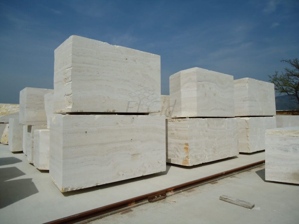 bloques de travertino alabastrino romano bianco