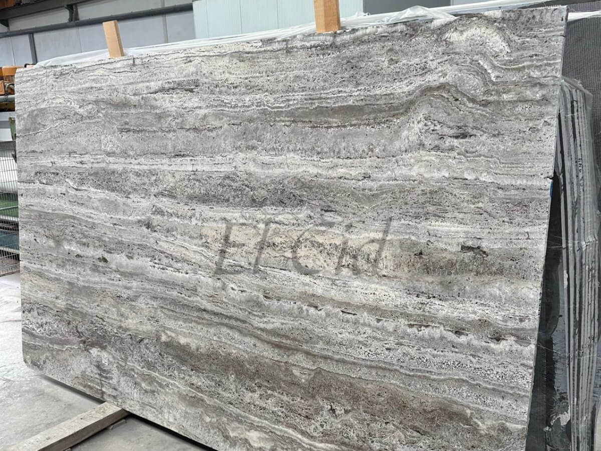 Travertino Silver iraní pulido y elaborado en fábrica especializada en piedra natural El Cid en Monforte-Alicante